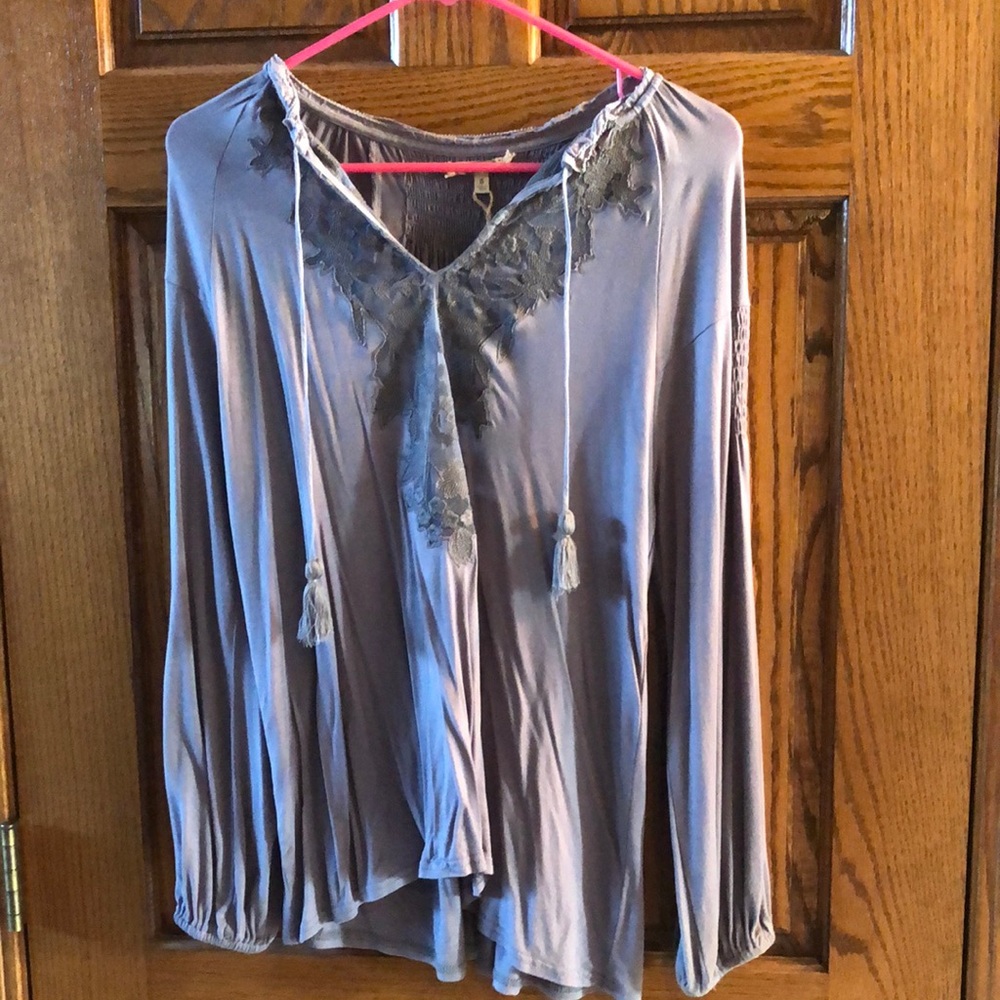 Buckle top